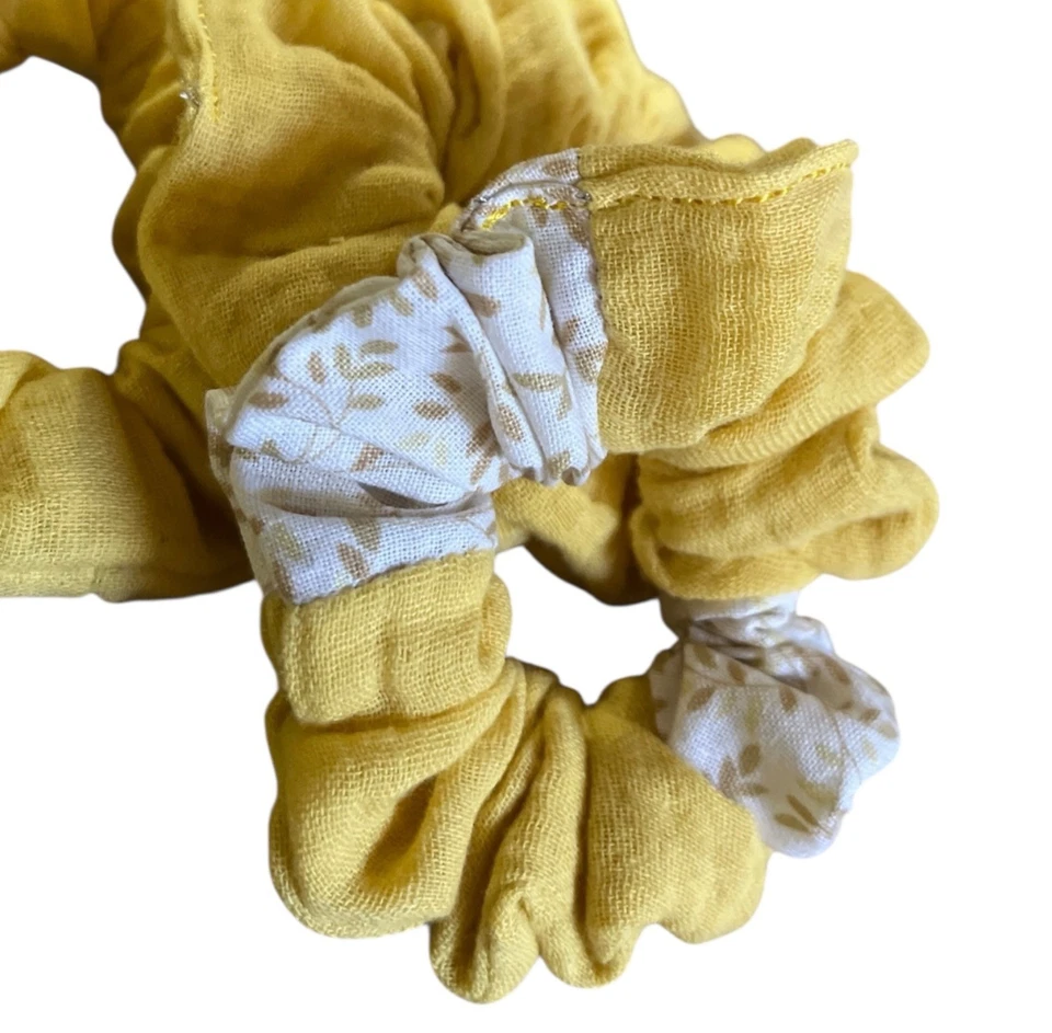 Surtido Cabello Crujiente Hecho a Mano Amarillo 100% Algodón Tema Abejorro NUEVO X3 Foto 4 de 4