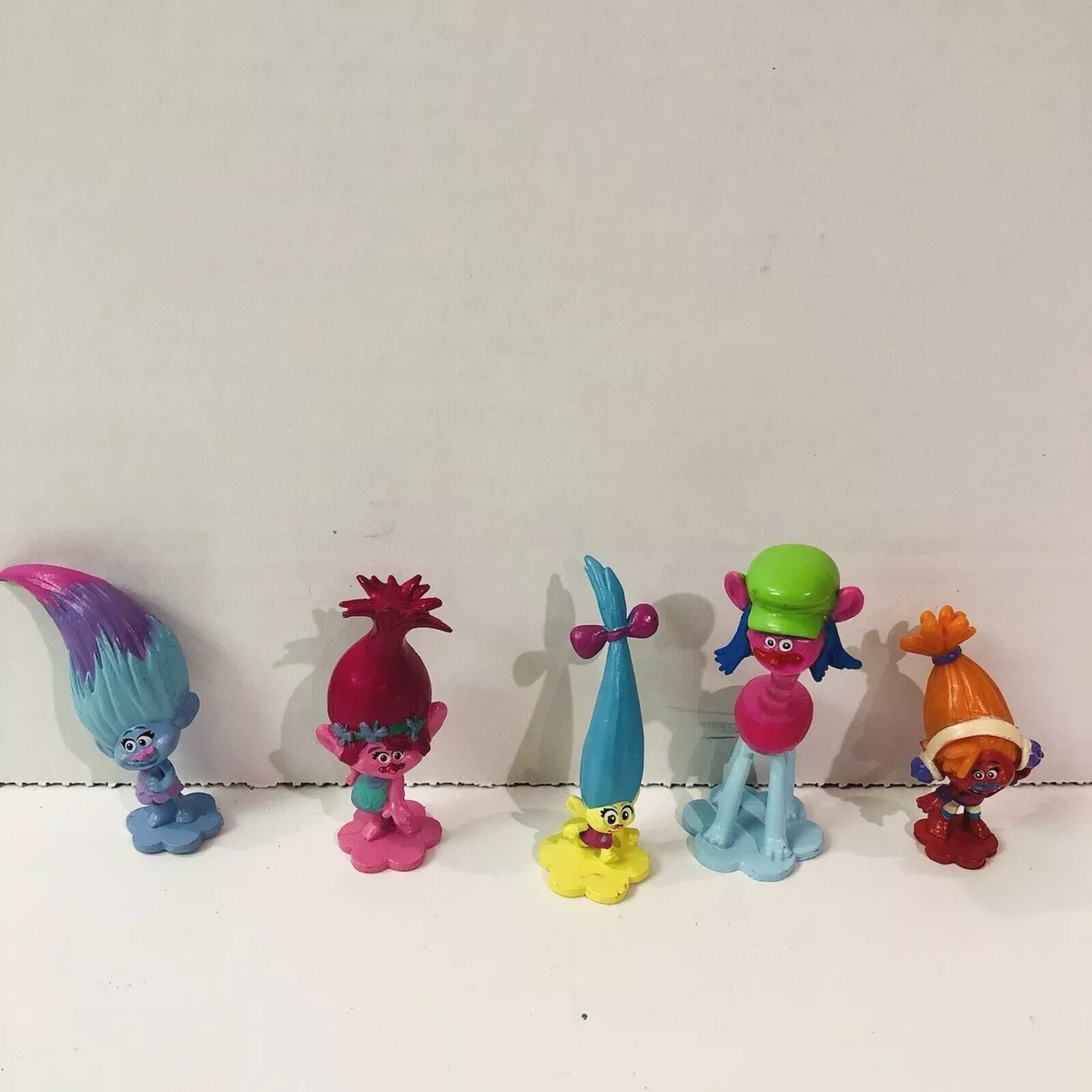 DreamWorks Trolls Mini Figure Set Collection Plastic Movie Characters (Set  of 5)