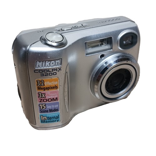 Nikon Coolpix 3200 Digital Camera (E3200) 3.2 MP 3.0x Optical Zoom