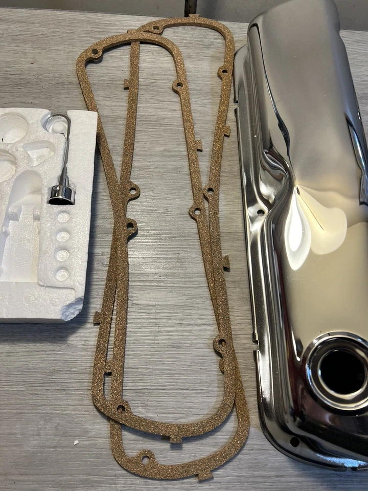 NUEVO DE COLECCIÓN FORD BLOQUE PEQUEÑO CROMO VÁLVULAS CUBIERTAS 289-351W BASCULANTE CUBIERTAS Foto 4 de 4