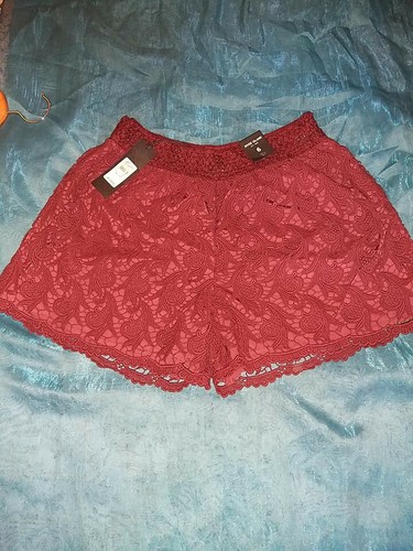 RIVER ISLAND Burgundy Lace SHORTS Brand New Women UK Size 6/8 - Picture 4 of 9