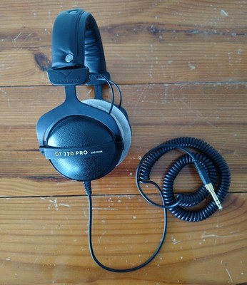 Beyerdynamic DT 770 Pro - 250 Ohm - Closed Back, Over Ear, Monitoring Headphones