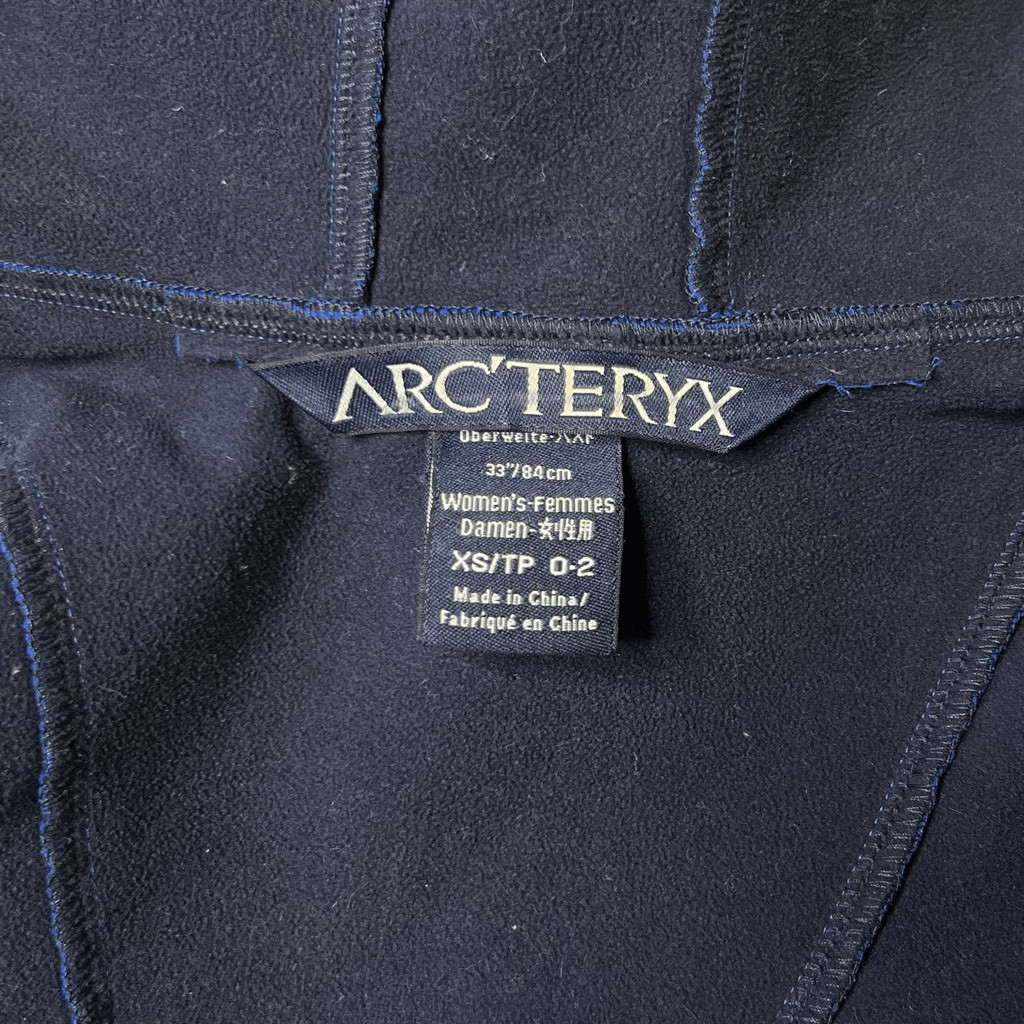Vintage VTG Arc’teryx Bright Electric Blue Women’s Softshell Water Resistant Jac thumbnail 10