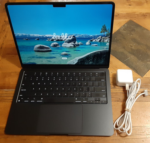 Apple MacBook Air M2 2022 13.6" Laptop, 8GB/256GB (A2681)