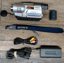 Sony CCD-TRV318 Handycam Vision SteadyShot Video Camcorder Recorder Hi8 Working