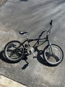 1998 DYNO ZONE BMX BIKE 20” GT FREESTYLE MID SCHOOL PERFORMER FLATLAND PRO TRICK