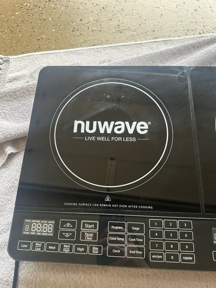 Nuwave Doble Inducción Estufa Potente 1800W, 2 Grandes 8” Bobinas de Calefacción Cerámica Foto 2 de 4