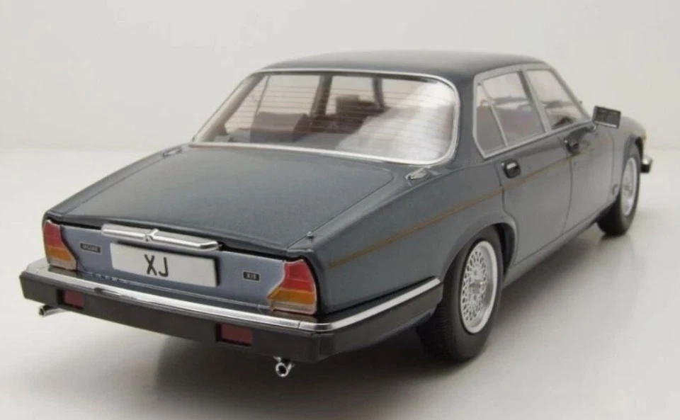 MODELCAR, JAGUAR XJ serie III 1979 Grigio scuro, 1/18,  MOD18177 - Immagine 3 di 4