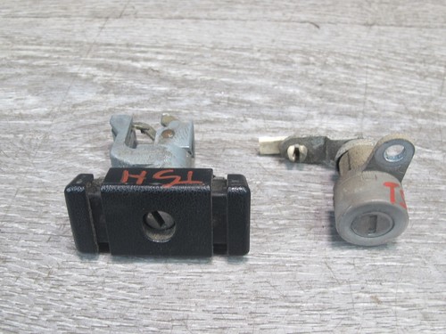 🥇84-85 TOYOTA SUPRA MA67 IGNITION SWITCH LOCK CYLINDER KEY SET DAMAGED - Picture 10 of 18