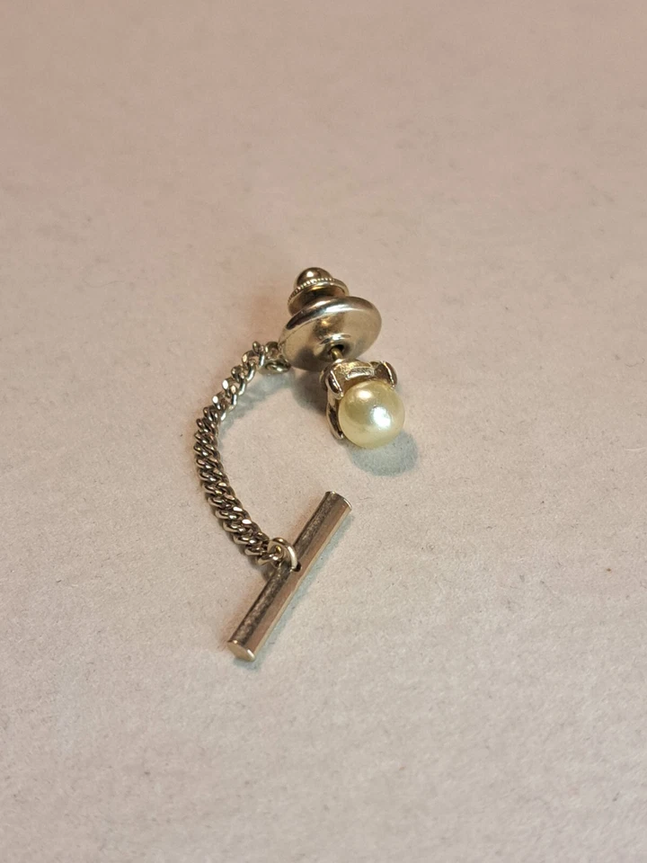 Vtg Faux Pearl Gold Tone Tie Tack Pin With Chain - Image 4 of 4
