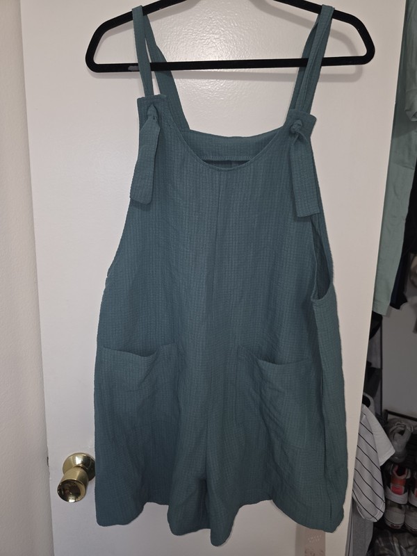 Emery Rose Teal Textured Romper Overall Shorts Pockets Women’s Large