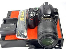 Nikon D60 con obiettivo AF-S NIKKOR 55-200mm f/4-5.6G ED VR