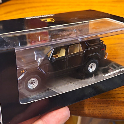 Minichamps 1984 Lamborghini LM002 Black 1/43 Diecast Metal Adult Collectible