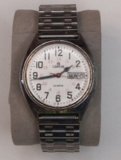Vintage Lorus Mens Watch 36mm Day Date Silver Tone V573-8060 Sold As Is