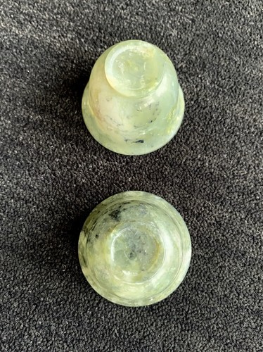 Pair of Chinese Jade Cups - Picture 4 of 5