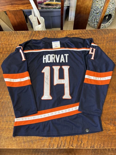Bo Horvat Signed New York Islanders Jersey Psa/Dna Coa Autographed Hockey