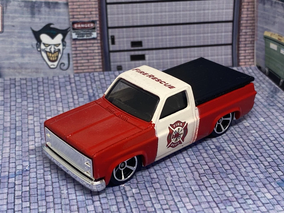 Cañas de bomberos Silverado Hot Wheels 83 hechas a medida rescate de bomberos Foto 2 de 4