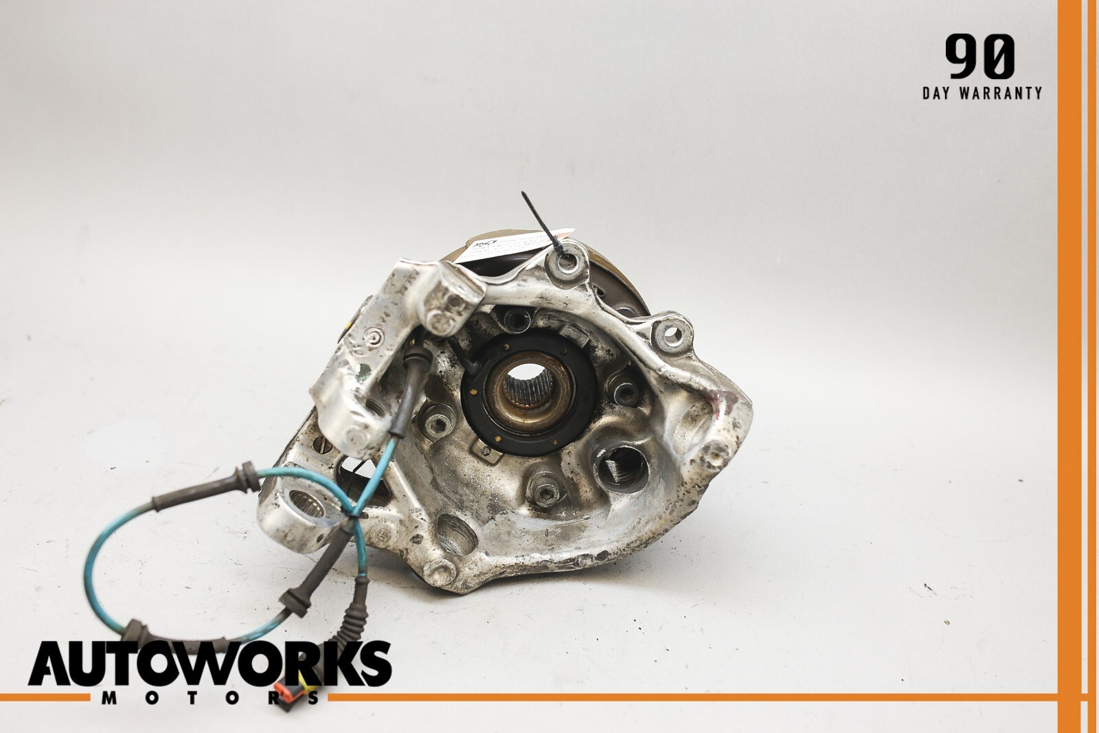 04-05 Maserati Quattroporte M139 Rear Right Side Spindle Knuckle Hub 196309 OEM
