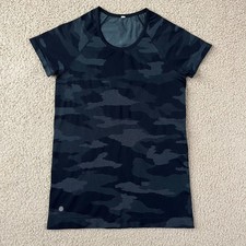Athleta Momentum Seamless Black Camo Active T Shirt Small