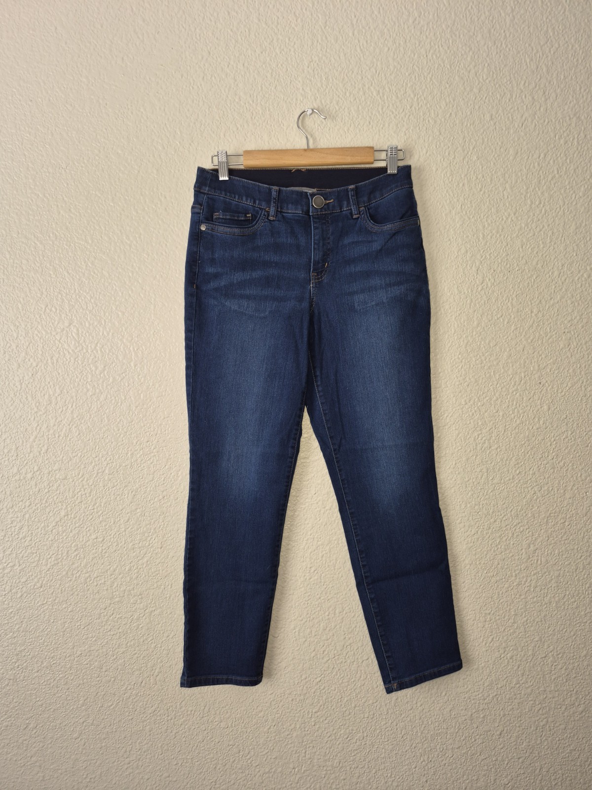 NWT Christopher And Banks Women's Dark Wash Ankle Shape Fit Jeans Size: 6 Ave