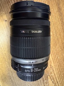 Canon EF-S 18-200mm IS F3.5-5.6 Image Stabilizer Lens