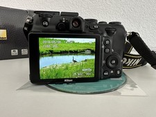 Nikon Coolpix P7100 Digitalkamera, Schwarz