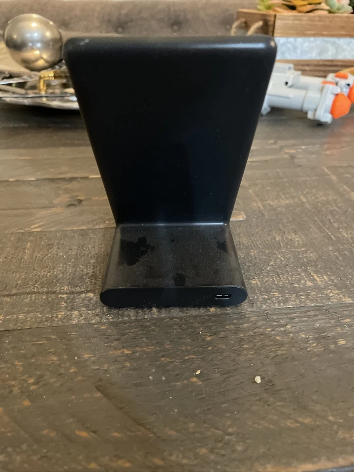 Soporte Cargador Inalámbrico Anker QI 5W/10W Carga Rápida Sin Cable Enchufe Estándar JH6 Foto 2 de 2