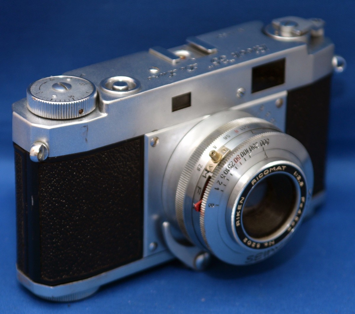 Ricoh 35 DeLuxe 35mm Film Camera Seikosha-MX 2.8 45mm Riken