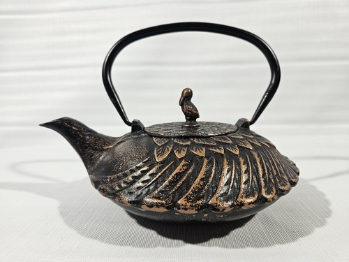 Vtg Tetsubin Feather Tea Pot Cast Iron Bird Stork Japanese Lid Diffuser Handle