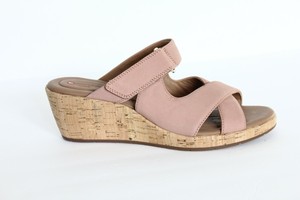 clarks un plaza slide