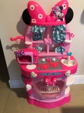 Disney Minnie Mouse toy kitchen with microwave and headband included