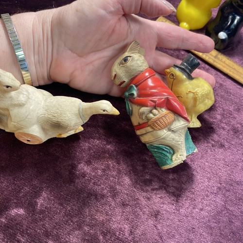 Menge 5 alte Kunststoff Tiere - F&FShakers Katze Hund Rabbitpeepgoosej310 - Bild 9 von 21