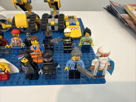 The LEGO Movie Mixed Lot w/ Minifigures, Partial Build & Manuals, Accessories
