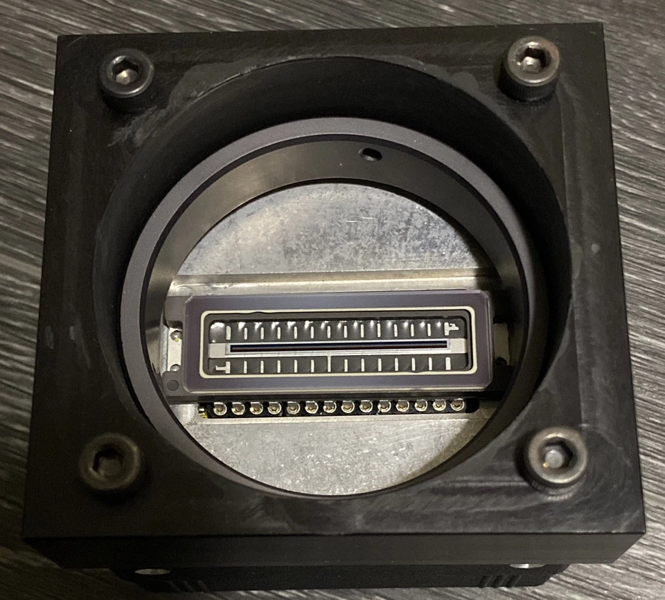 Câmera de digitalização Basler L301kc câmera CCD tri-linear | 3 linhas x 2098 pixels - Imagem 2 de 3