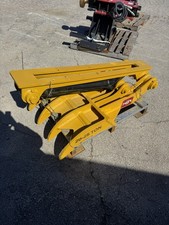 HW Hydraulic Excavator Thumb - Fits Cat 320, 325 / 20 - 25 ton