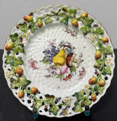 Porzellan, Teller, Carl Thieme, Dresden, Plastisches Obst, nach altem Vorbild
