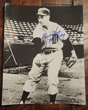 Gordie Howe signed photo in  Detroit Tigers uniform INSRIBED MR. HOCKEY!! 