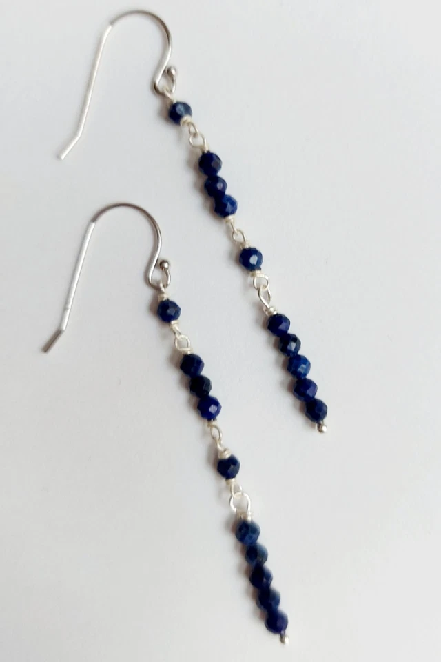 Orecchini pendenti in argento 925 con lapislazzuli naturali sfaccettati da 3 mm - Immagine 2 di 4