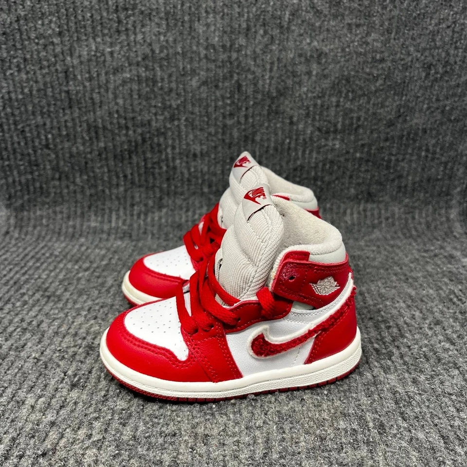 Nike Air Jordan 1 Retro High OG Varsity Red White Toddler Shoes TD 6C CU0450-061 - Image 3 of 4