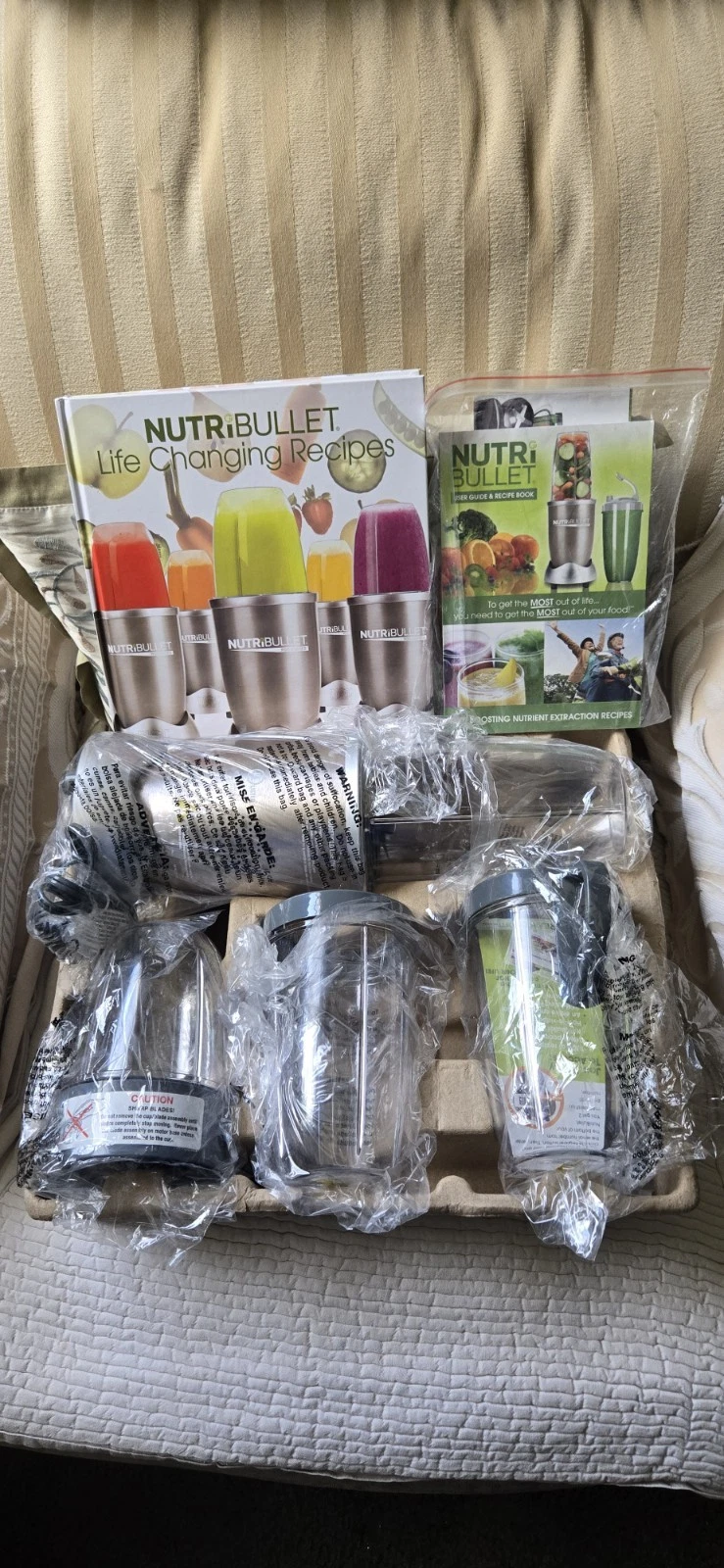 NEW! Nutribullet Pro 900 Bonus Recipes Book 15 PC Accessory 2 Blades Never Used
