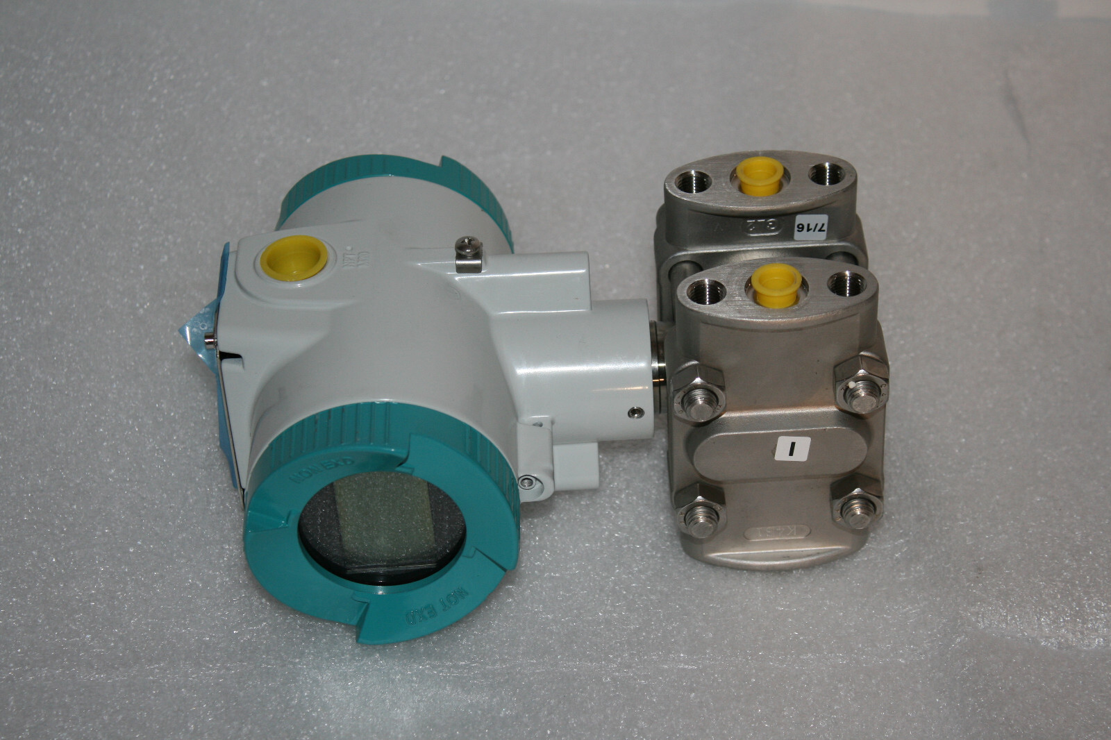 Siemens SITRANS P320 7MF0340-1PL01-5AM2-Z B20+C11+E01+H01+Y01+Y15 Transmitter