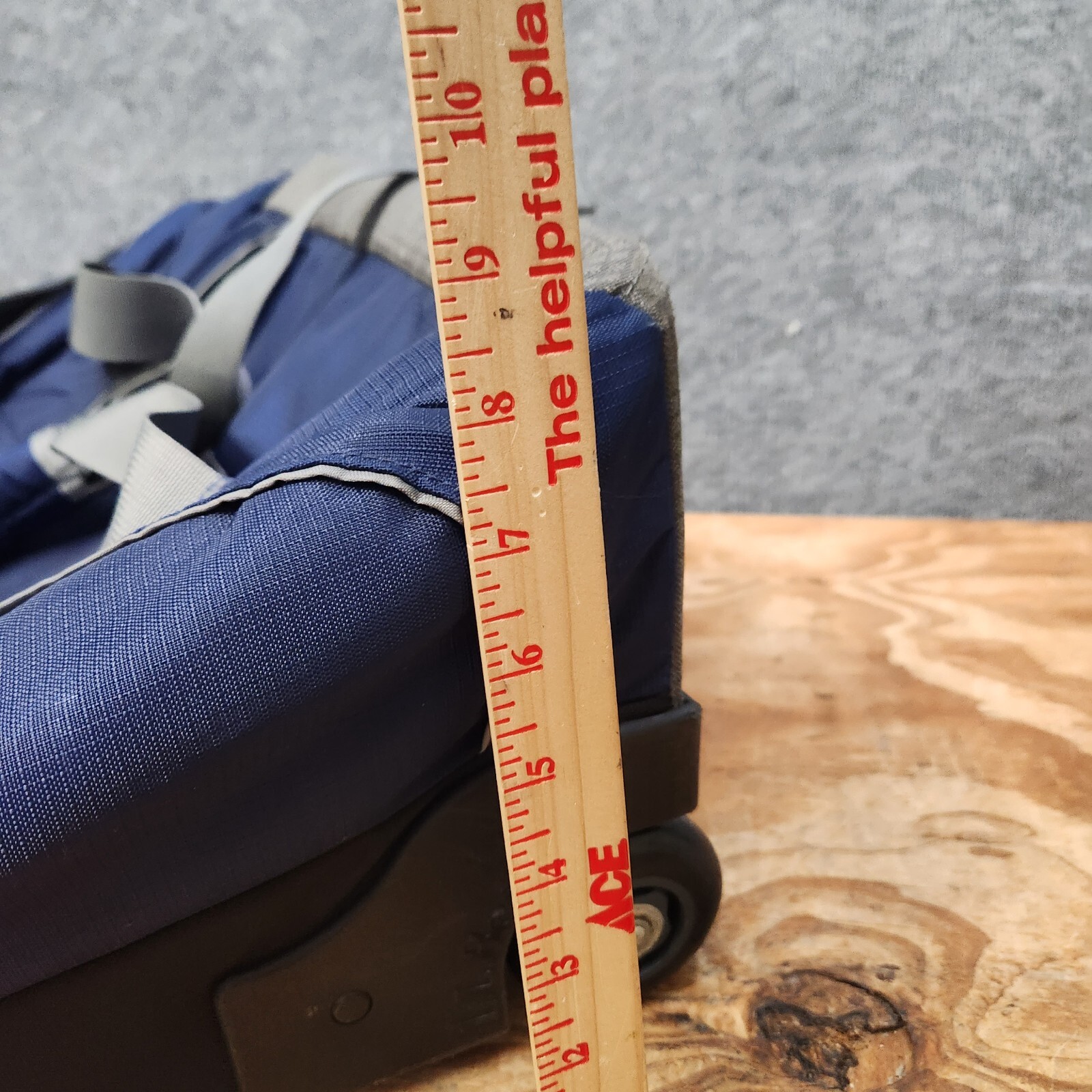 L.L. Bean Blue Rolling Duffle Bag 22" x 14&rdquo;x 9" Carry On Luggage Travel Suitcase