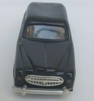voiture Minialuxe Peugeot 403 moteur à friction 1/43 ème