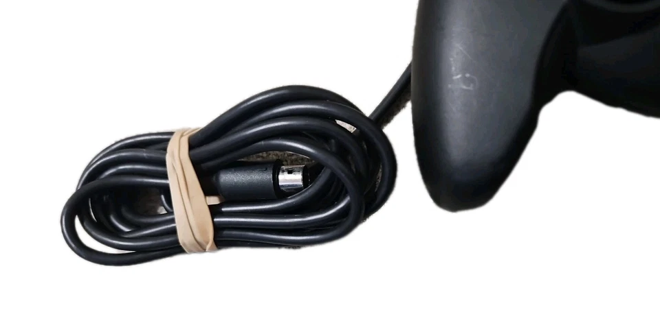 XBox GIGAWARE Wired Video Game Controller 26-541 - Black EUC Ships Free - Image 3 of 4