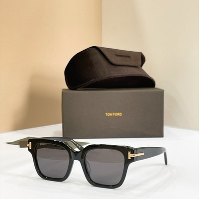TOM FORD TF6078 Black Square Sunglasses Gray Lenses Gold Accent Unisex 52-20-140