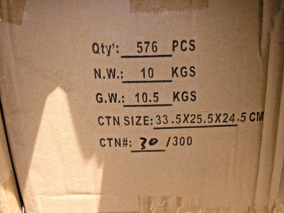 Lot of 576 School Shatter Proof Plastic Mirrors 4 x 6 Inch Tiles Round Corners - Image 2 of 4