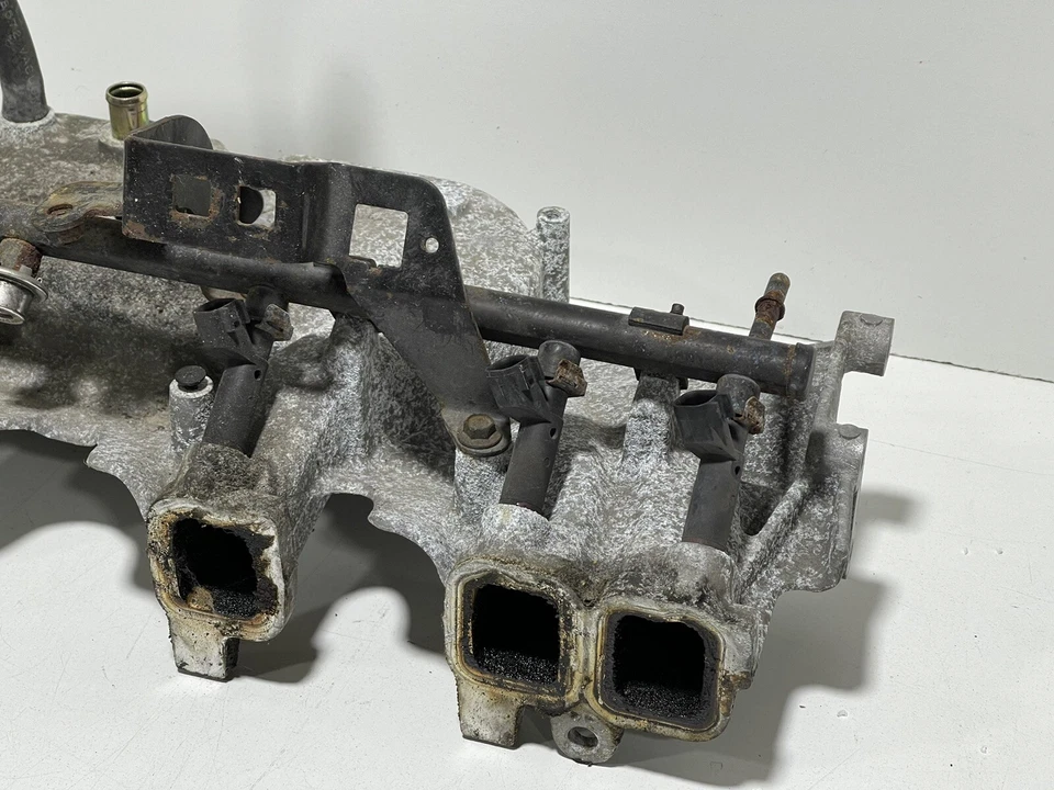 05-06 Jeep Wrangler TJ 4,0 L COLECTOR DE ADMISIÓN DE AIRE RIEL DE COMBUSTIBLE FABRICANTE ORIGINAL 04854036AC CC Foto 4 de 4