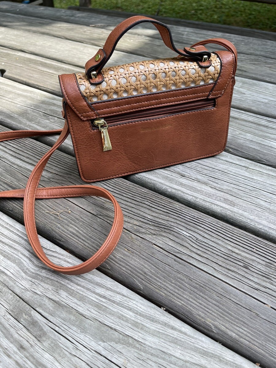 NWT Enzo Angiolini Illen Clutch Crossbody Wallet Bag