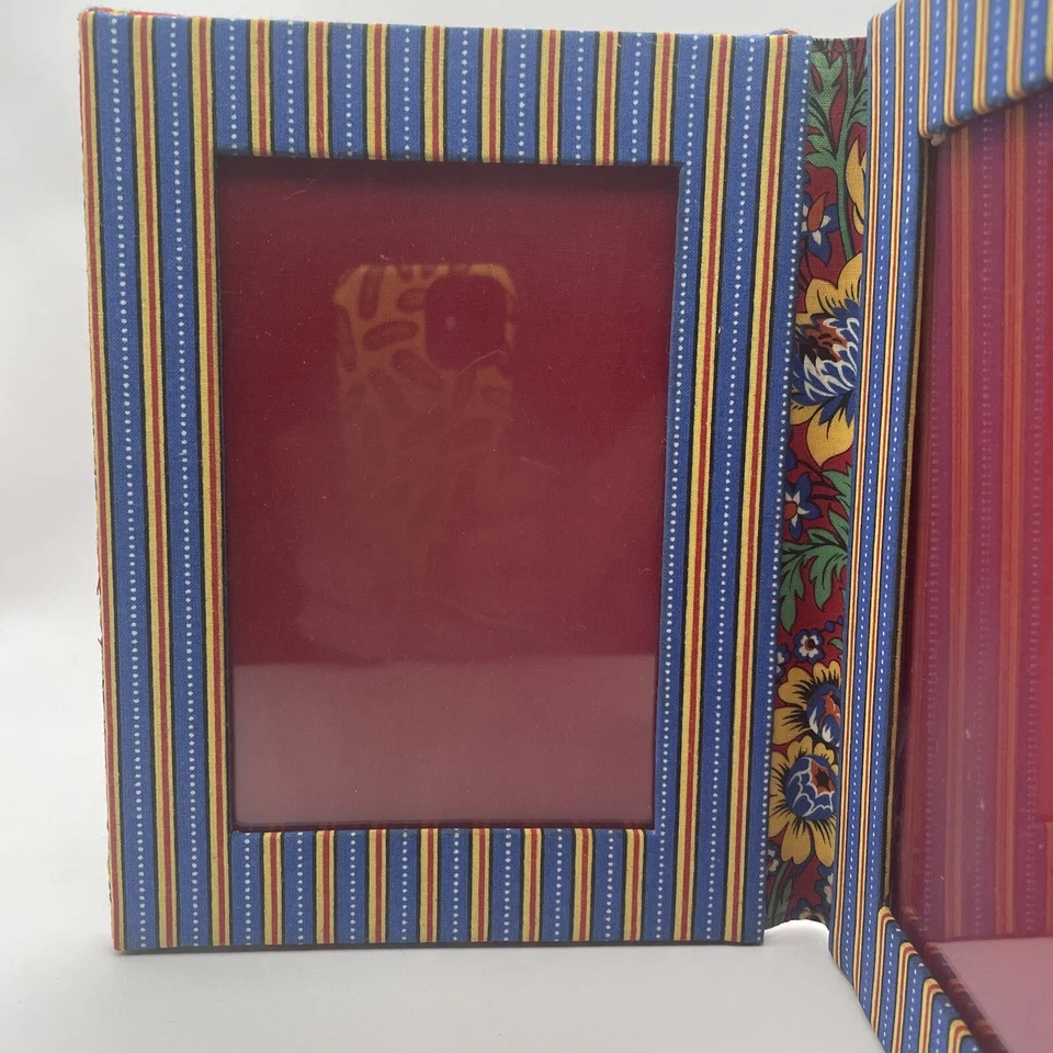Marco de fotos Vera Bradley Villa rojo geométrico acolchado doble pliegue 4x6 Foto 4 de 4