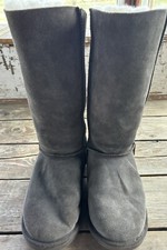 Emu Australia Zoe Boots Size 9 Merino Wool Lining Gray Suede TPR Soles